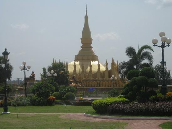 Lao national monumnet.jpg